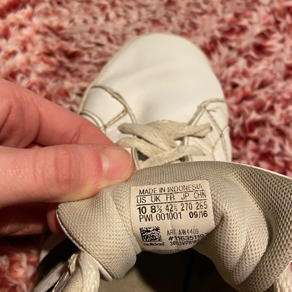 Adidas shoes - Picture 4 of 4